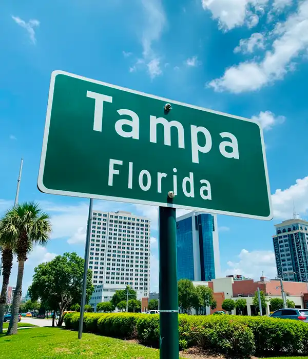 Custom Screen Enclosures for Tampa Homes